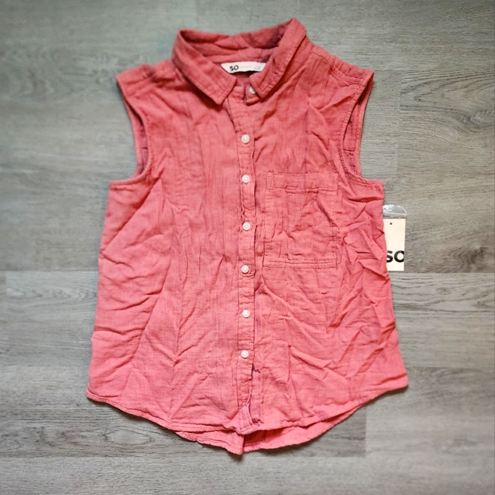 NWT SO Junior's Solid Pink Casual Sleeveless Button Down Shirt Small S